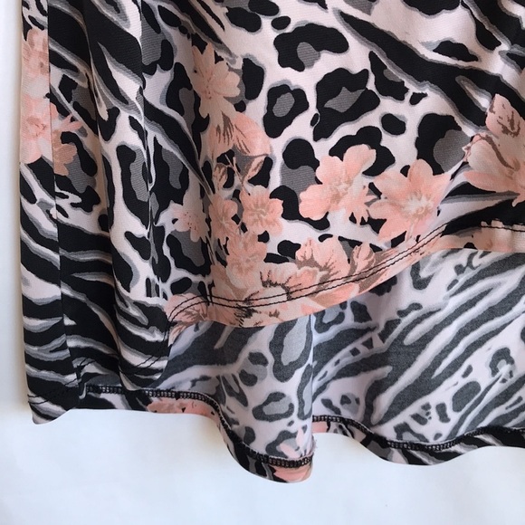 Susan Lawrence floral/animal print high-low top - Picture 5 of 8